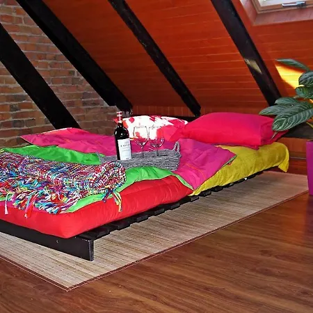 Old Attic House * Polakowice