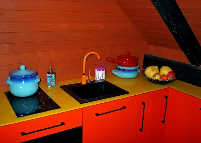 Old Attic House * Polakowice